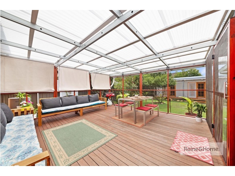 299 Ocean Beach Road, Umina Beach NSW 2257