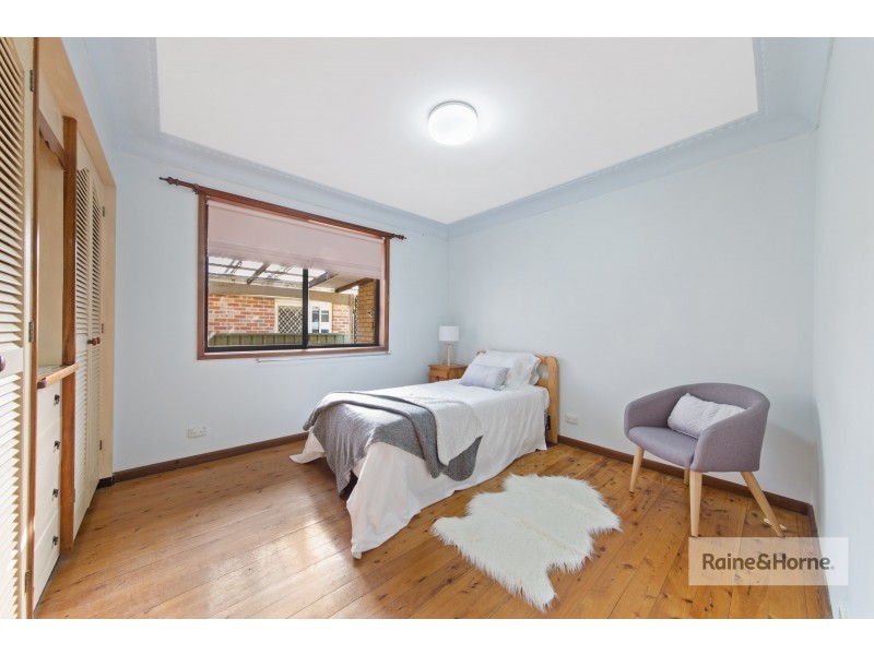 24 Crown Road, Umina Beach NSW 2257