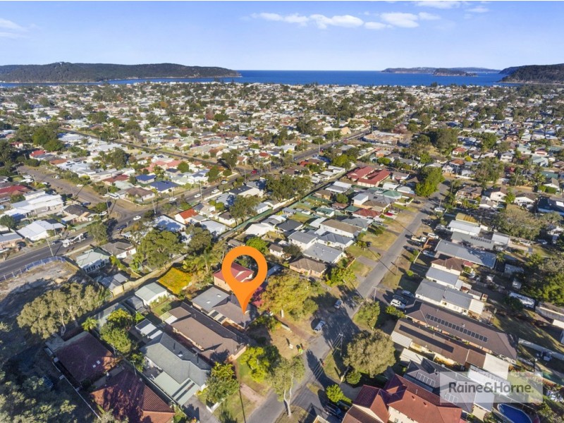 24 Crown Road, Umina Beach NSW 2257