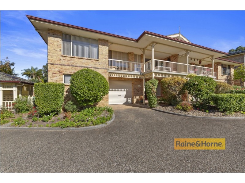 1/2 Shoalhaven Drive, Woy Woy NSW 2256