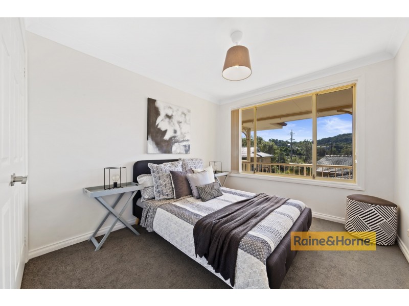 1/2 Shoalhaven Drive, Woy Woy NSW 2256