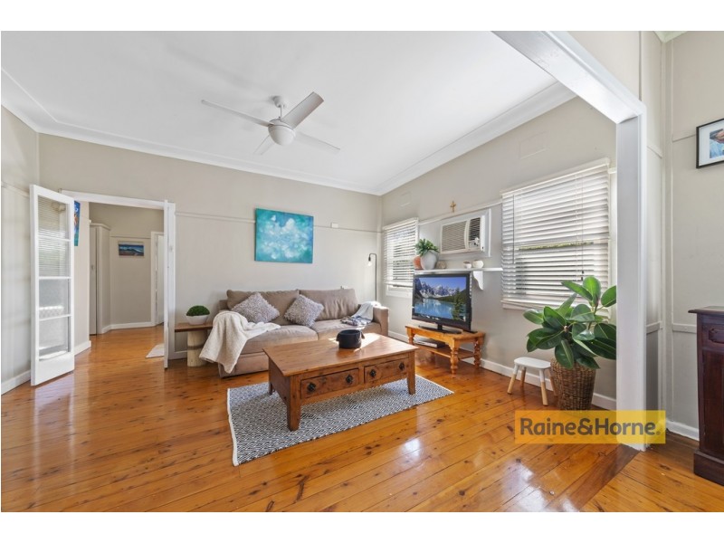 8 Cambridge Street, Umina Beach NSW 2257