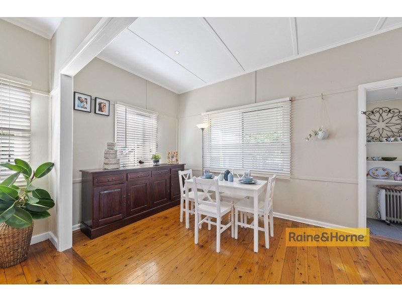 8 Cambridge Street, Umina Beach NSW 2257