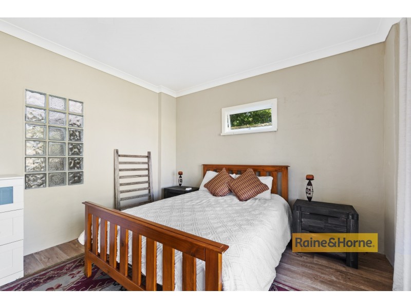 8 Cambridge Street, Umina Beach NSW 2257