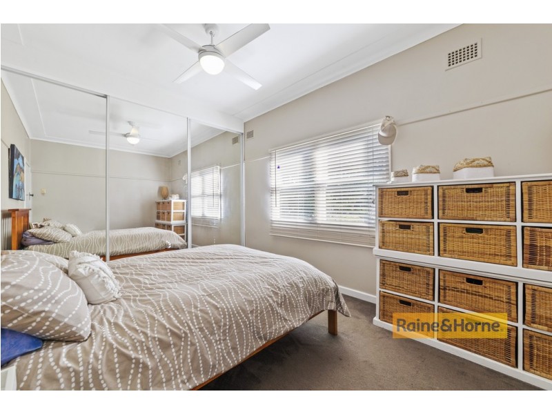 8 Cambridge Street, Umina Beach NSW 2257