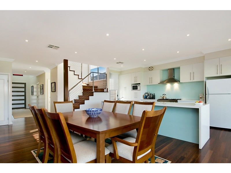 52 Cambridge Street, Umina Beach NSW 2257