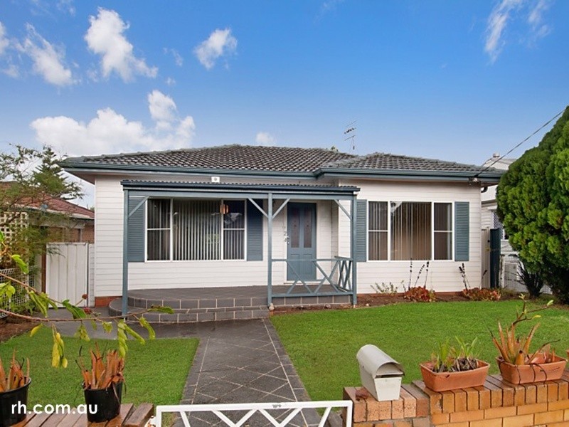 24 Pozieres Avenue, Umina Beach NSW 2257