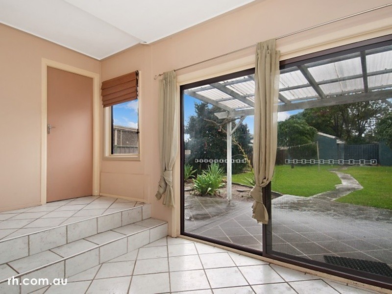 24 Pozieres Avenue, Umina Beach NSW 2257