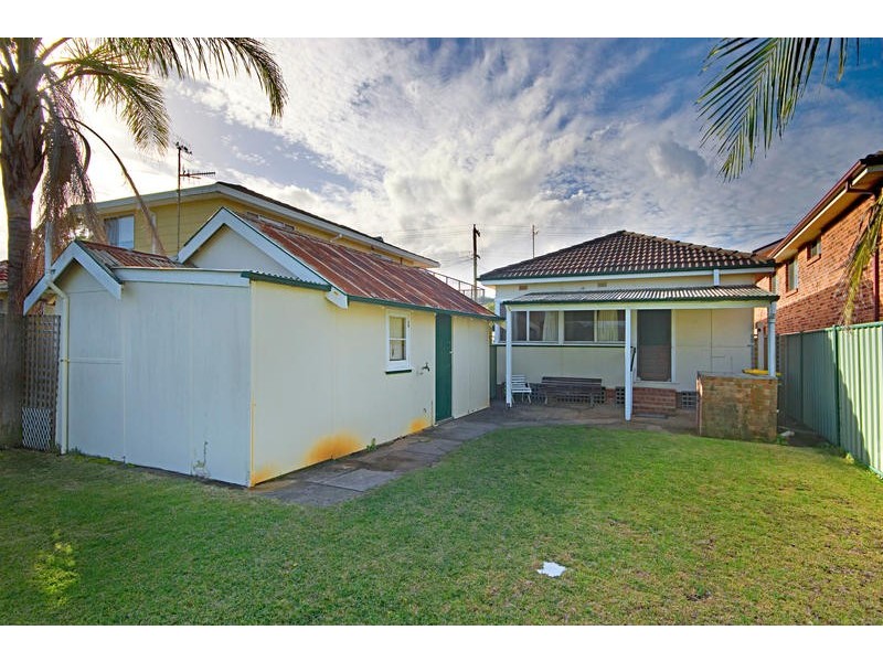 6 Bangalow Street, Ettalong Beach NSW 2257