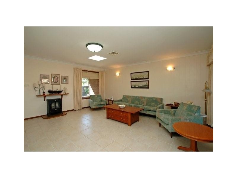 64 Helmsman Boulevarde, St Huberts Island NSW 2257