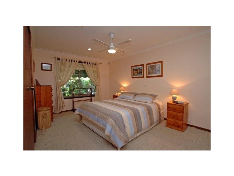 64 Helmsman Boulevarde, St Huberts Island NSW 2257