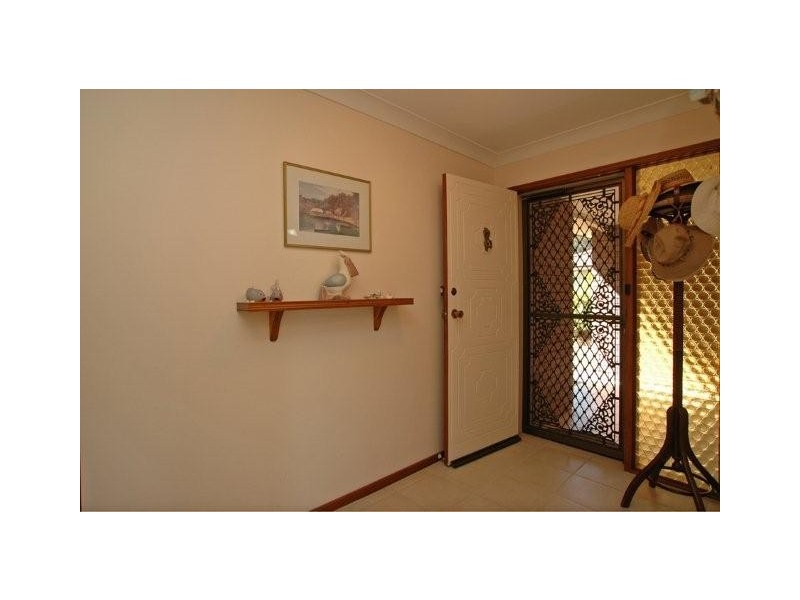 64 Helmsman Boulevarde, St Huberts Island NSW 2257