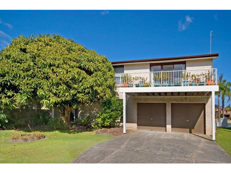 18 Helmsman Boulevarde, St Huberts Island NSW 2257