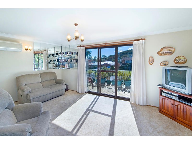 18 Helmsman Boulevarde, St Huberts Island NSW 2257