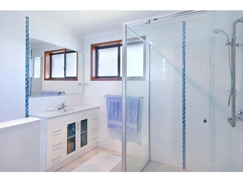 18 Helmsman Boulevarde, St Huberts Island NSW 2257