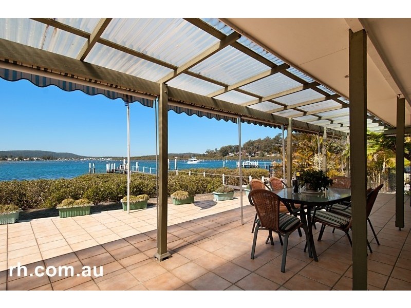 1 Luderick Avenue, St Huberts Island NSW 2257