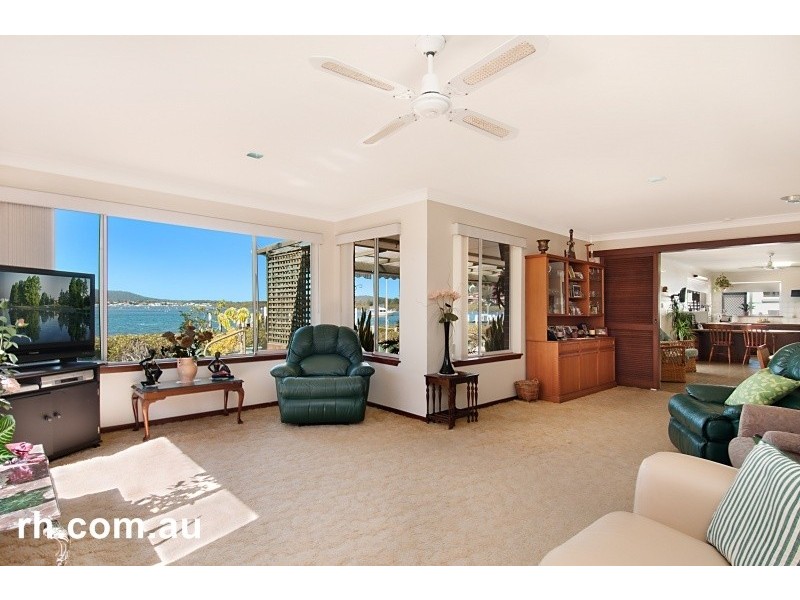 1 Luderick Avenue, St Huberts Island NSW 2257