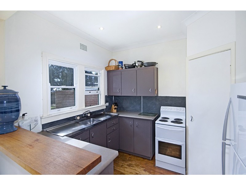 32 Boronia Avenue, Woy Woy NSW 2256