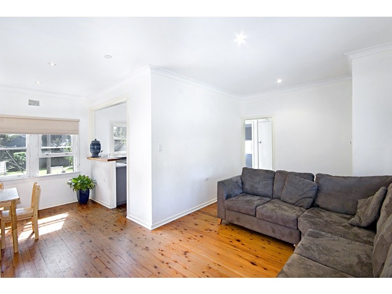 32 Boronia Avenue, Woy Woy NSW 2256