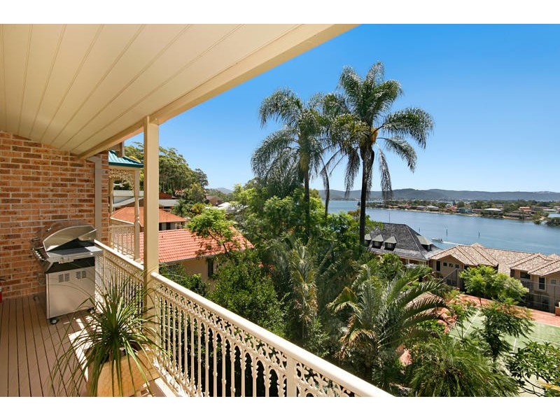 24 Daley Avenue, Daleys Point NSW 2257