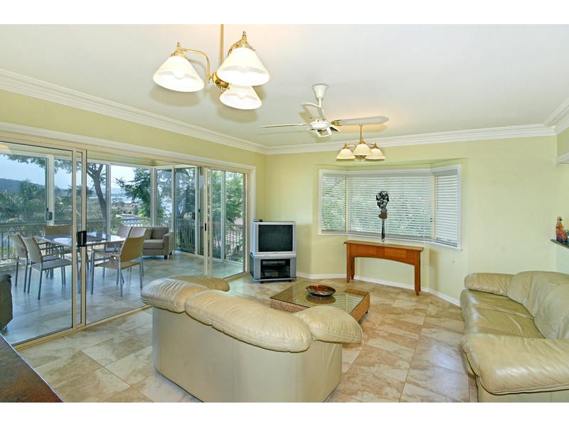 24 Daley Avenue, Daleys Point NSW 2257