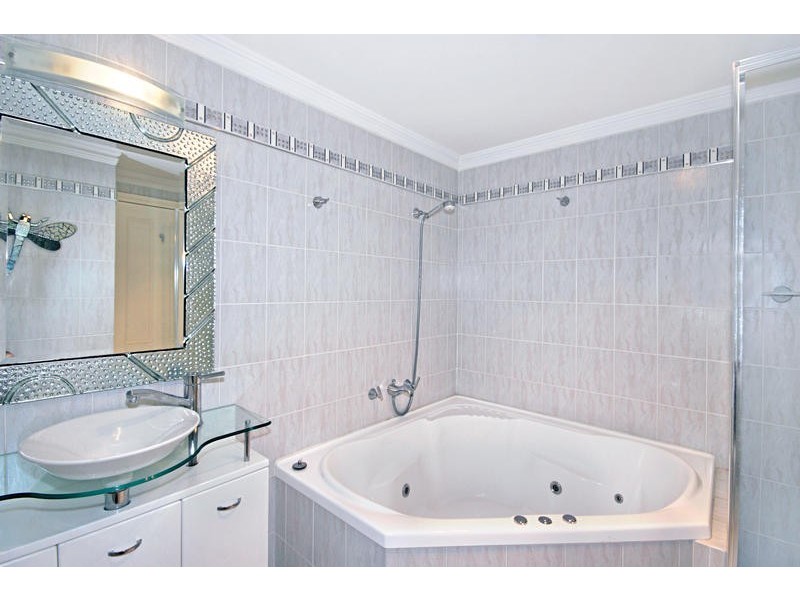 24 Daley Avenue, Daleys Point NSW 2257