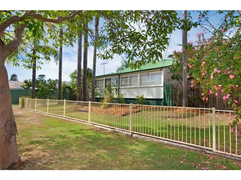 14 Beach Street, Ettalong Beach NSW 2257