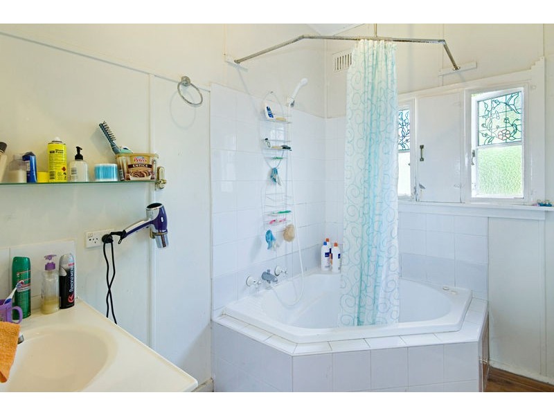 14 Beach Street, Ettalong Beach NSW 2257