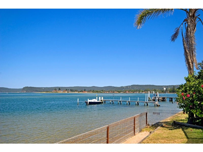 14 Ferry Road, Ettalong Beach NSW 2257
