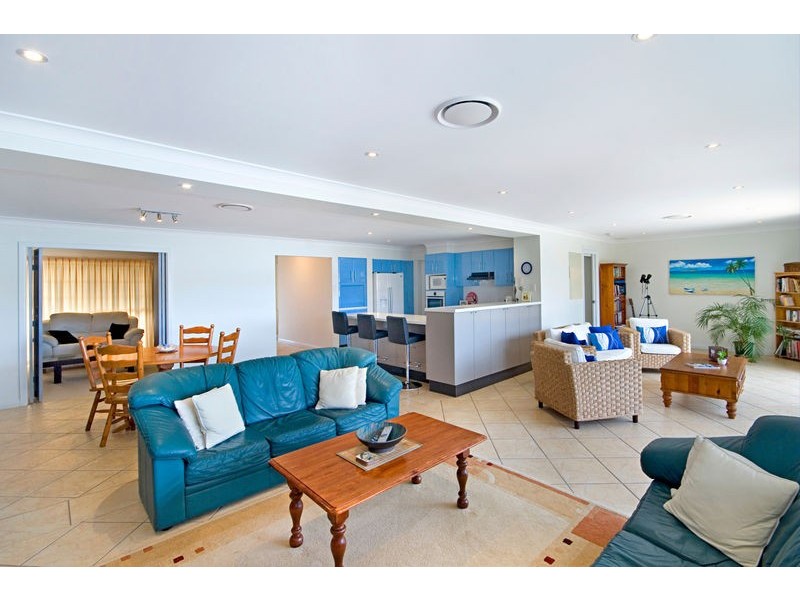 4 Skiff Place, St Huberts Island NSW 2257