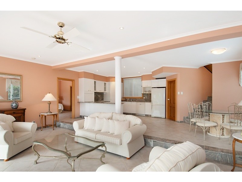 11 and 13 Bay View Crescent, Blackwall NSW 2256