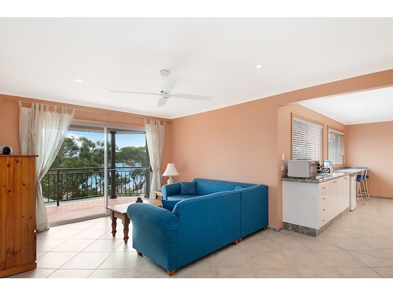 11 and 13 Bay View Crescent, Blackwall NSW 2256