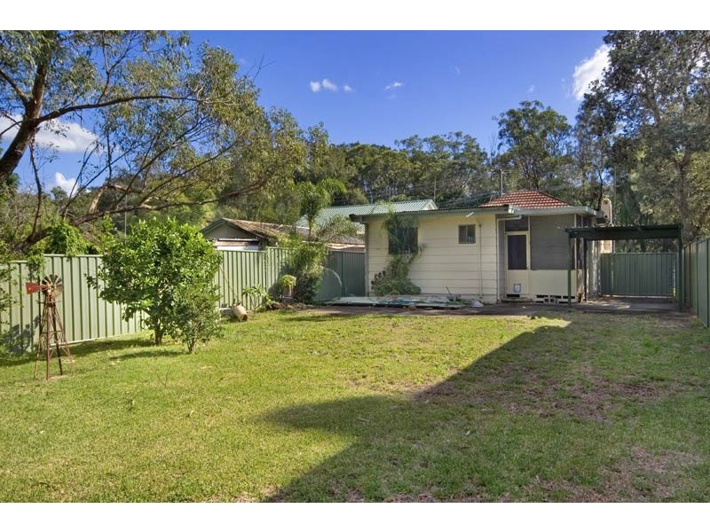 28 Mt Ettalong Road, Umina Beach NSW 2257