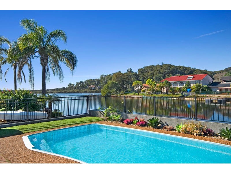 23 Nautilus Crescent, St Huberts Island NSW 2257