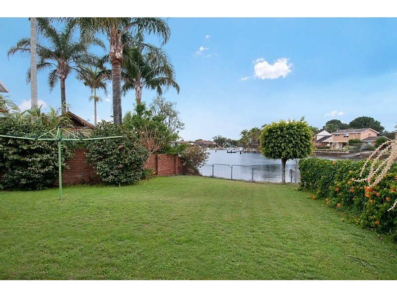 31 Helmsman Boulevard, St Huberts Island NSW 2257