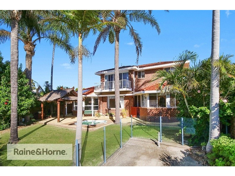 33 Helmsman Boulevard, St Huberts Island NSW 2257