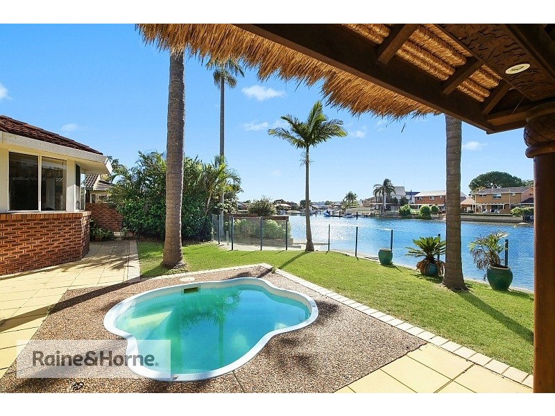 33 Helmsman Boulevard, St Huberts Island NSW 2257