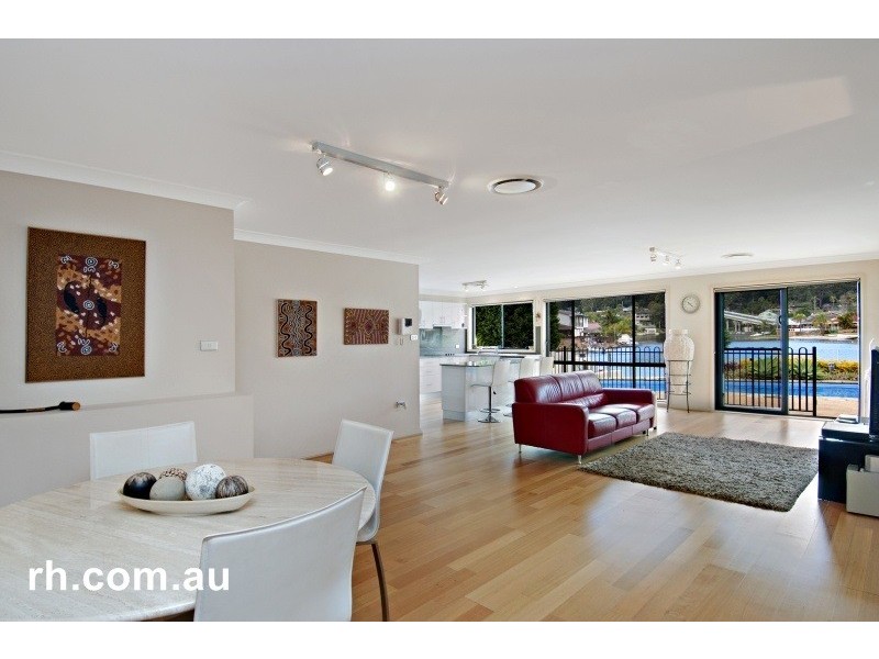3 Barracouta Ave, St Huberts Island NSW 2257