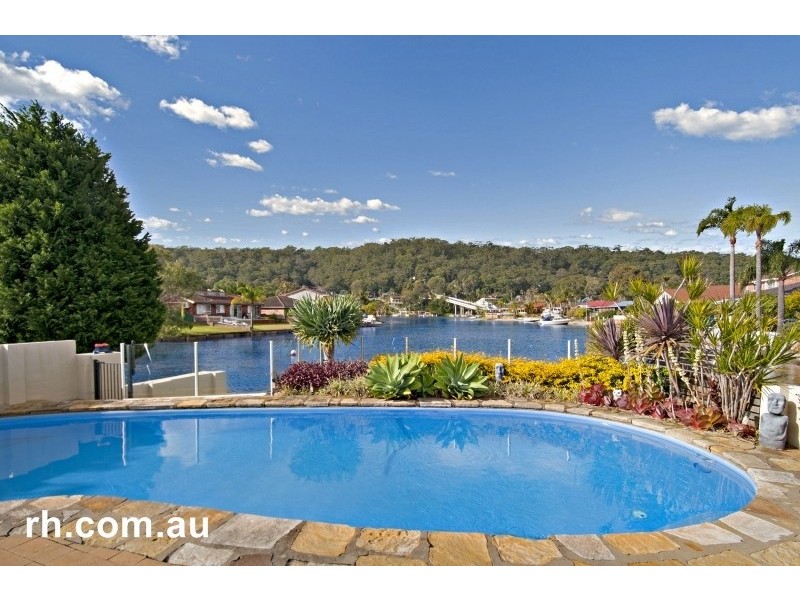 3 Barracouta Ave, St Huberts Island NSW 2257