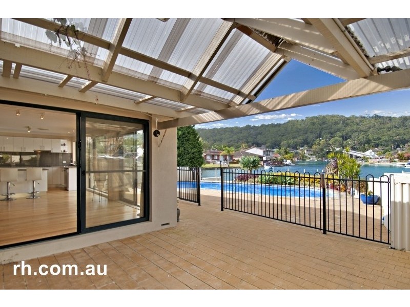 3 Barracouta Ave, St Huberts Island NSW 2257