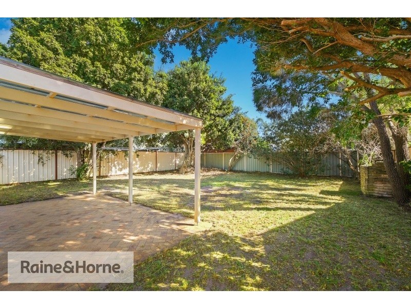 18 Nautilus Crescent, St Huberts Island NSW 2257