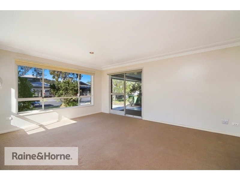 18 Nautilus Crescent, St Huberts Island NSW 2257