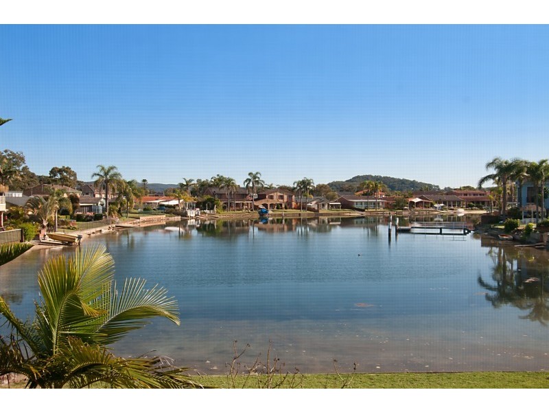6 Barracouta Avenue, St Huberts Island NSW 2257