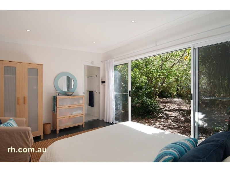 15 Jacaranda Avenue, Patonga NSW 2256