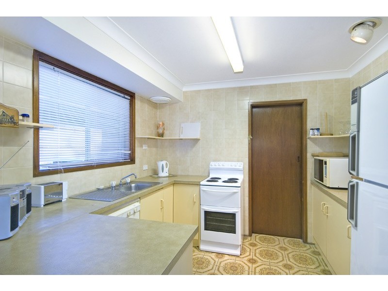 15 Breeze Street, Umina Beach NSW 2257