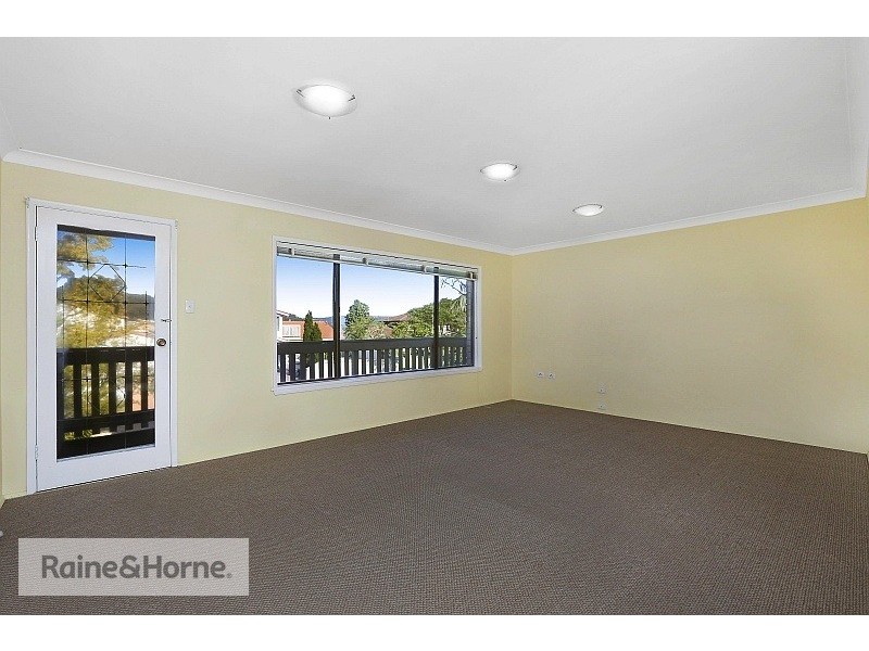 83 Helmsman Boulevard, St Huberts Island NSW 2257