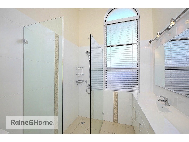 10 Boyd Close, St Huberts Island NSW 2257