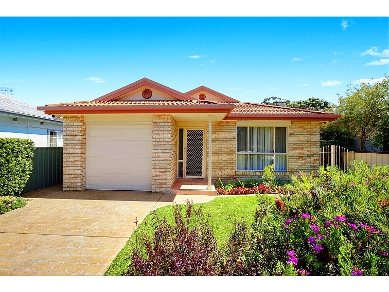 39 Picnic Parade, Ettalong Beach NSW 2257