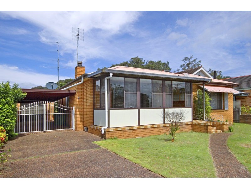 8 McEvoy Avenue, Umina Beach NSW 2257