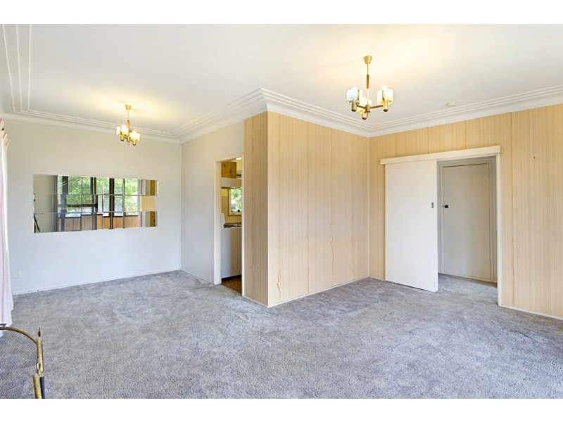 8 McEvoy Avenue, Umina Beach NSW 2257